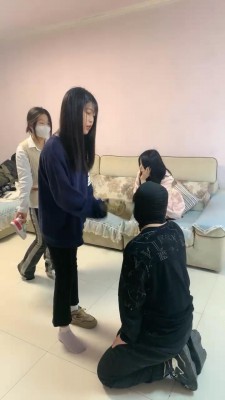 图片[5]-套路直播视频【精神小妹】耳光鞋底抽打/全体重踩踏 bf23839-绳艺资料库