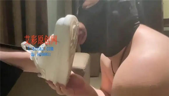 图片[4]-【佳萌女神】佳萌女神小白鞋调教恋足贱奴-绳艺资料库